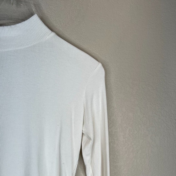 Laia Womens Crop Top Tee White Ribbed Knit Mock Neck Long Sleeve Fitted Preppy - Picture 3 of 9